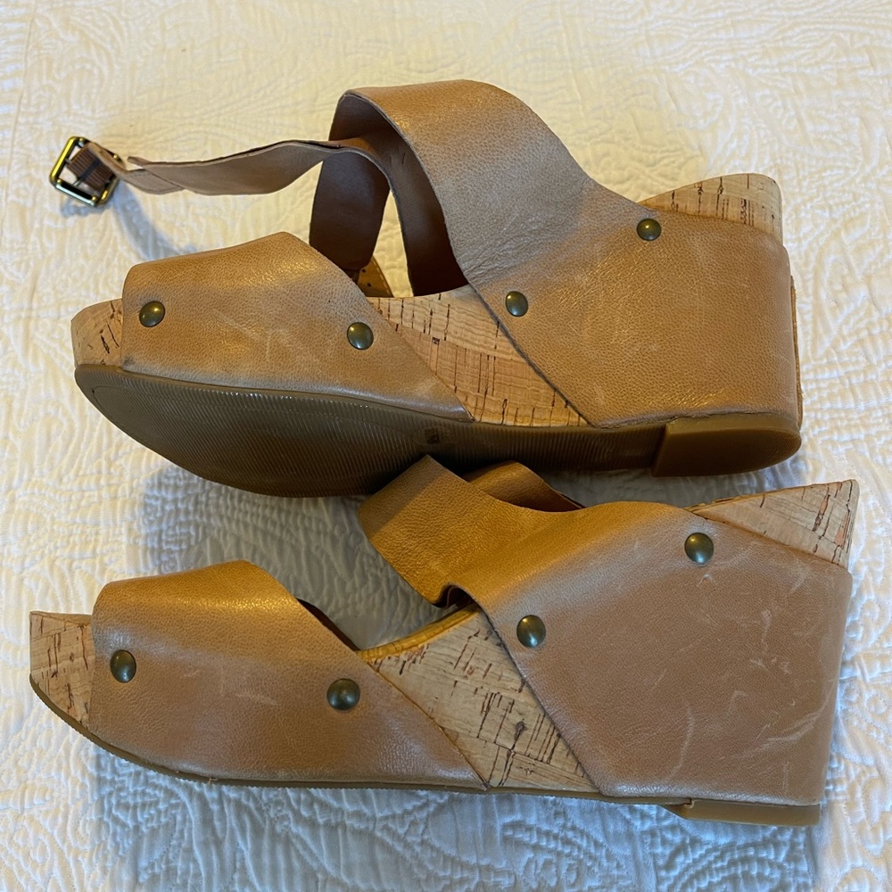 Lucky Brand “Moran” platform leather/cork wedge size 8 - Picture 4 of 7